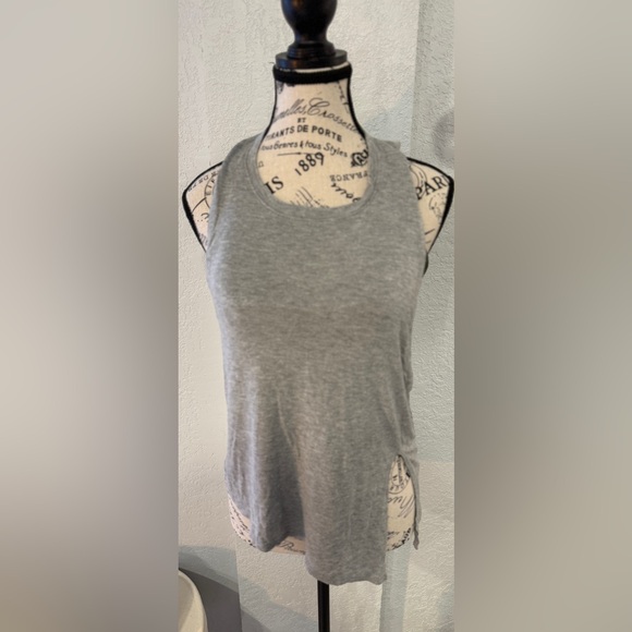 Beyond Yoga Gray Cropped Tank Top XS - Picture 3 of 10